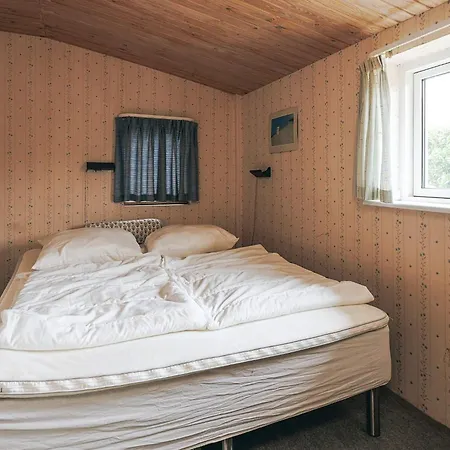 6 Person In Vaeggerlose Bøtø By
